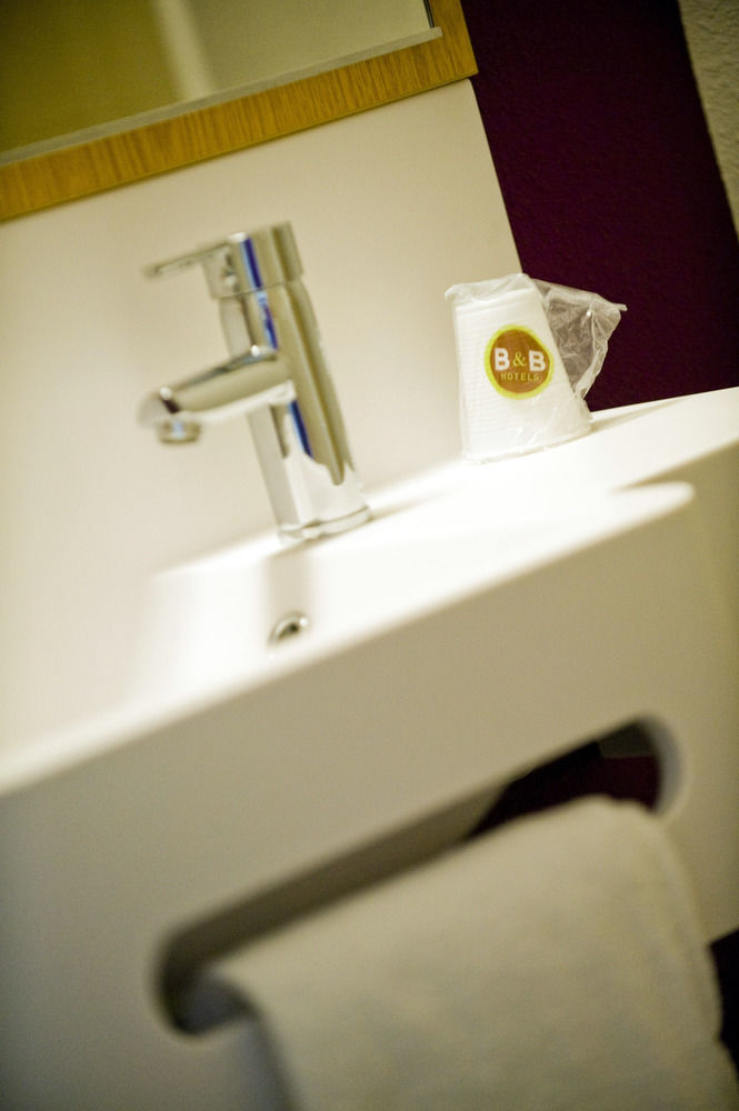 B&B Hotel Lille Lezennes Stade Pierre Mauroy Εξωτερικό φωτογραφία
